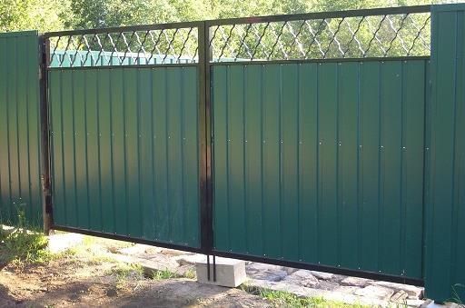 Розпашні ворота 3 м х 1,6 м метра ПРОФНАСТИЛ готовий каркас з хвірткою Bramus КССР 18 фото