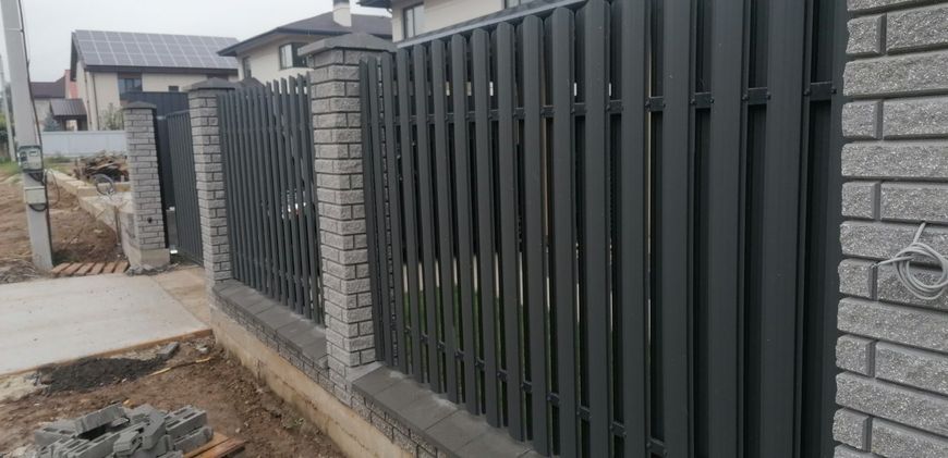 Забор с зашивкой Евроштакет ЗЕ1 фото