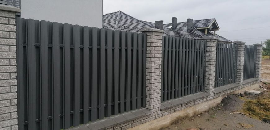 Забор с зашивкой Евроштакет ЗЕ1 фото