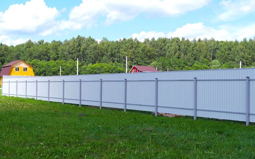 Забор Профлист с вертикальной зашивкой ПП1 фото