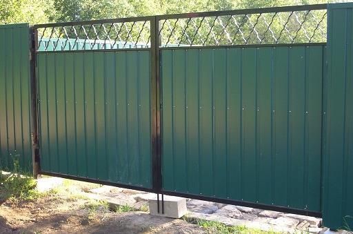 Розпашні ворота 3 м х 1,6 м метра ПРОФНАСТИЛ готовий каркас з автоматикою Bramus КССР 21 фото