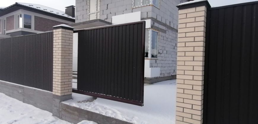 Откатные ворота 3м х 1,6м метра ПРОФНАСТИЛ готовый каркас со встроенной калиткой Bramus КССВ 92 фото